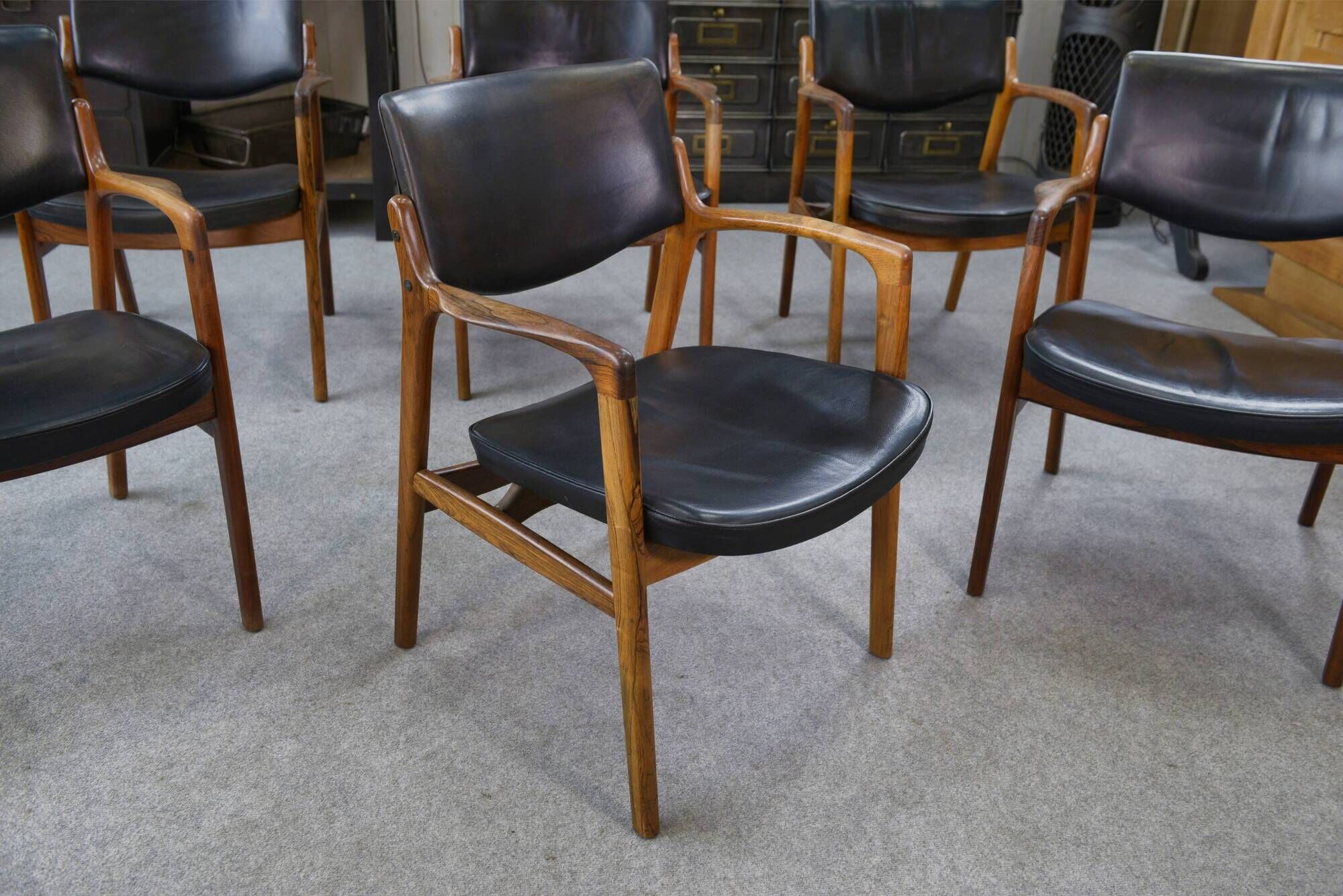 Set of 6 Scandinavian armchairs in leather and rosewood by Gondo Gravesen for Atelier Bondo Gravesen Snedkerier 1960s.