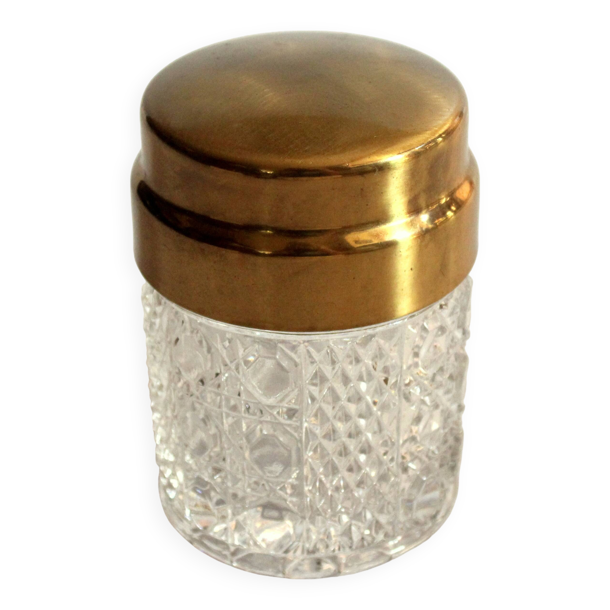Boîte à cigarettes élégante des années 1960 en verre de cristal avec un couvercle en laiton, vintage