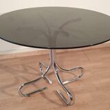 Table basse italienne du milieu du siècle en chrome et acier avec plateau rond en verre fumé, années 1960