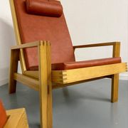 Scandinavian design lounge set in pine with 3 lounge chairs and a table from the 70s.