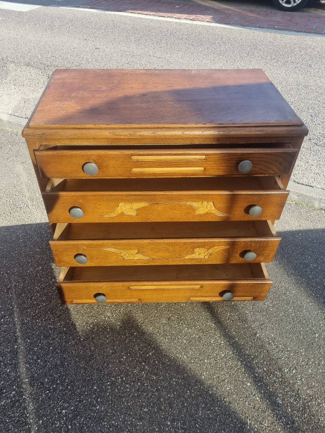 Art Deco chest of drawers