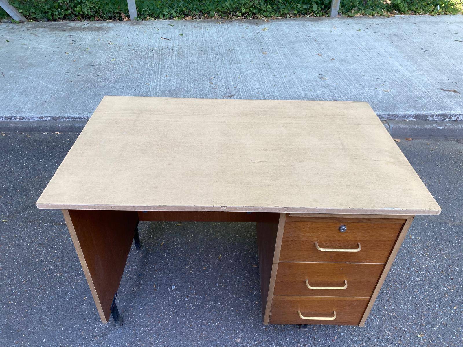 Bureau scandinave vintage en bois des années 70