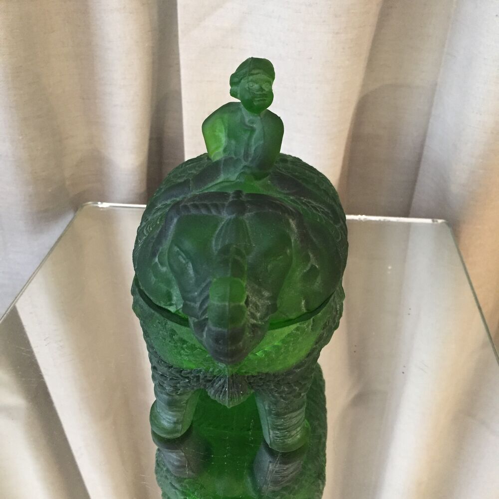 Candy box, sugar bowl, mahout on its elephant, portieux green