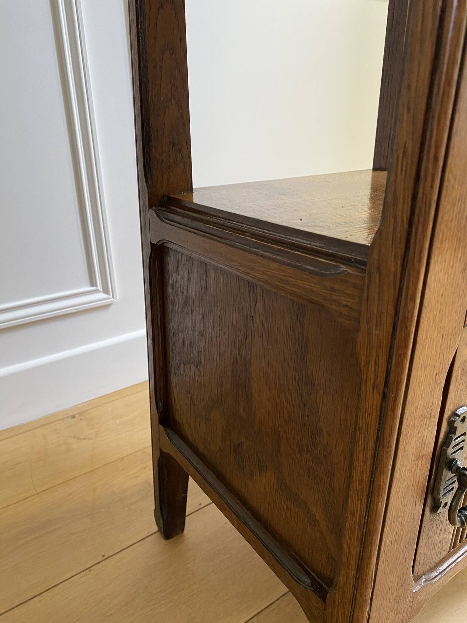 Vintage solid oak bedside table, 1 door, 1 drawer and 1 niche
