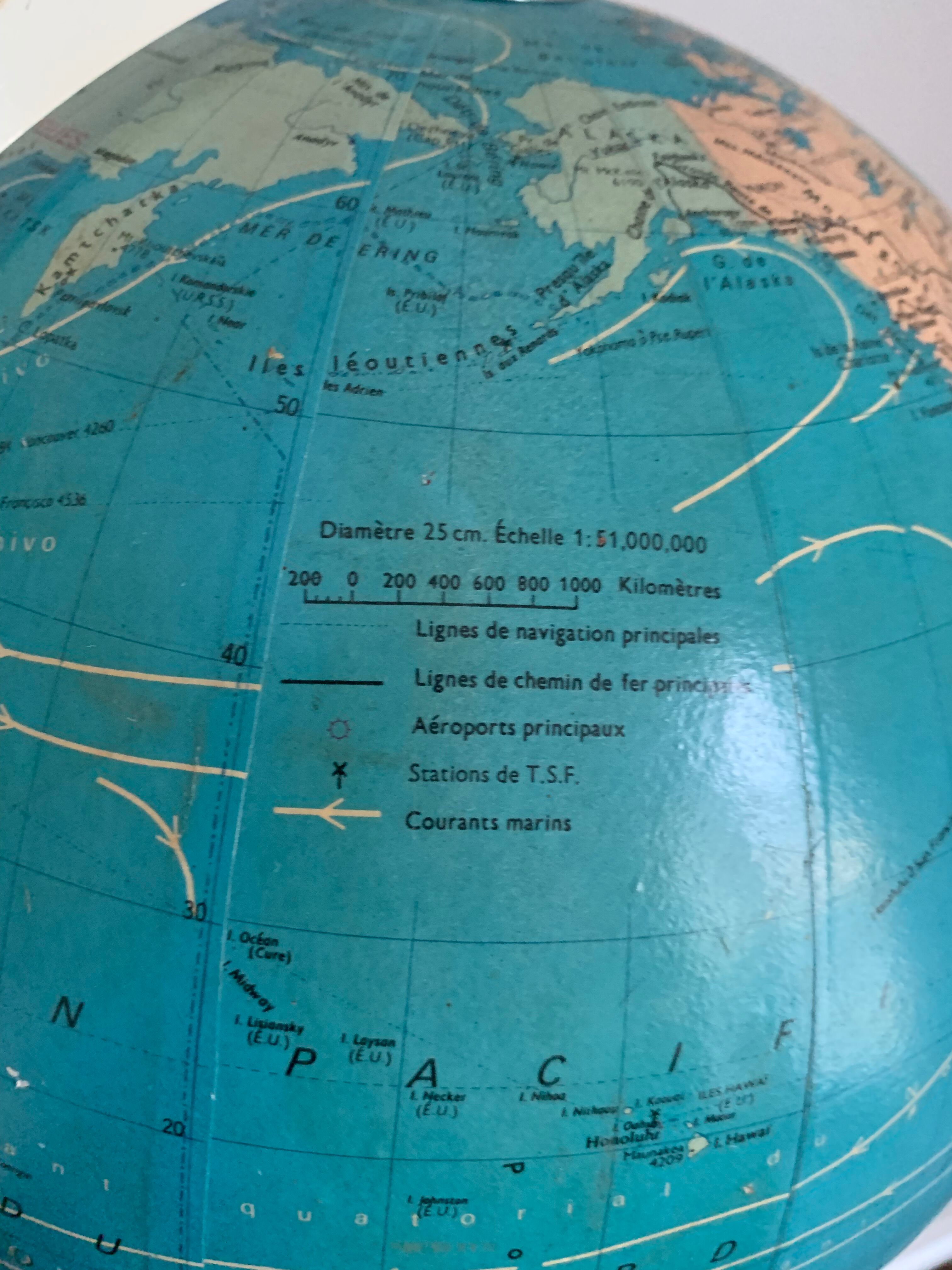 Vintage globe 1979 terrestrial Taride twisted metal 35 cm