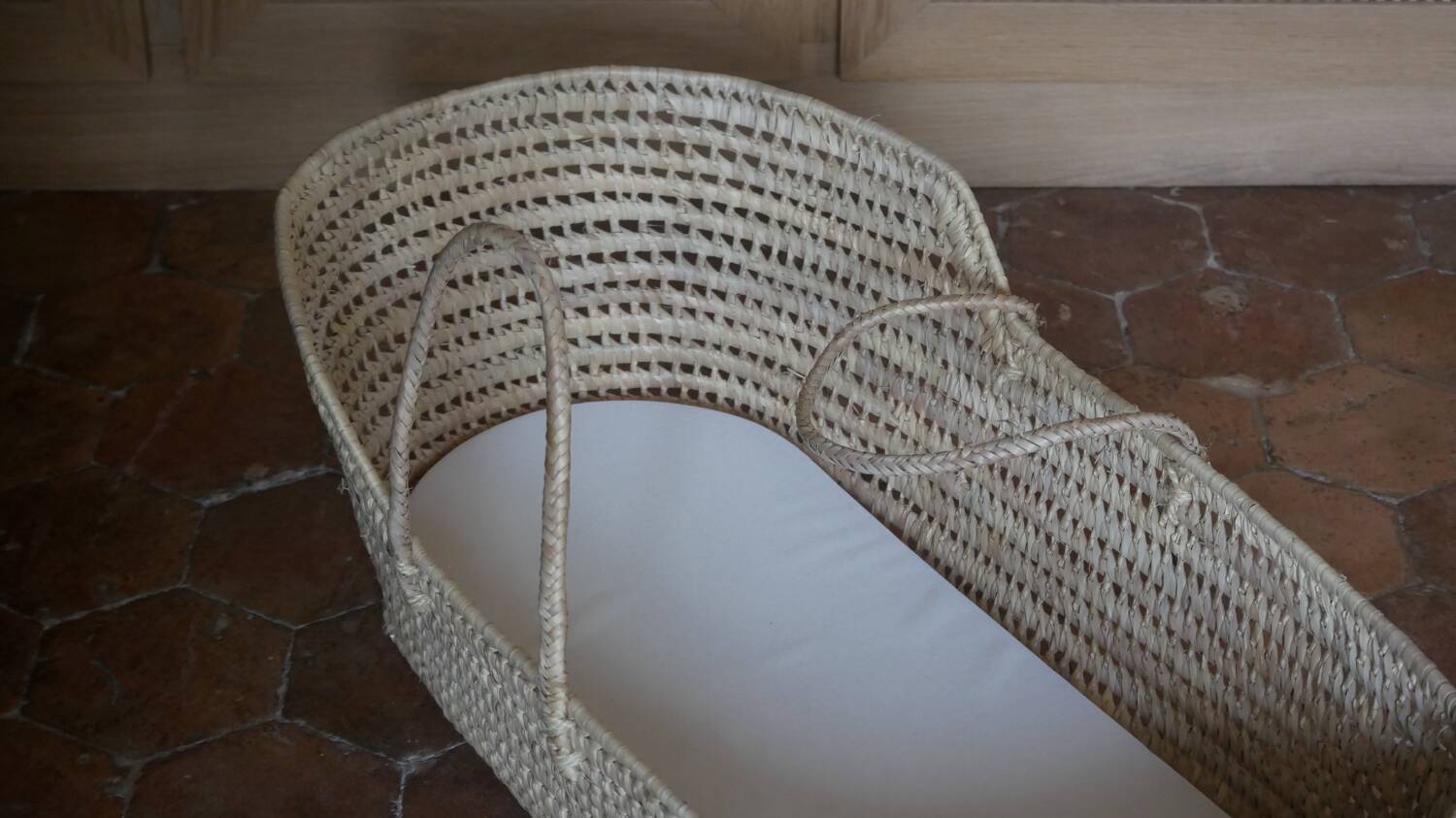 Couffin bébé en osier avec matelas (vintage)