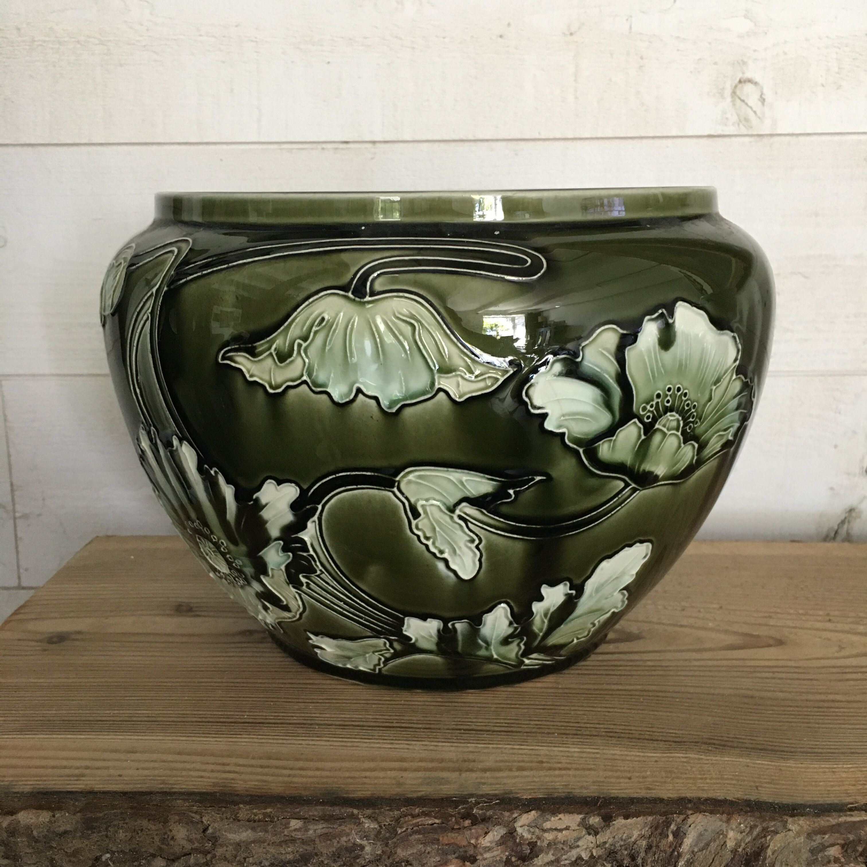 Olive green art deco pot cache