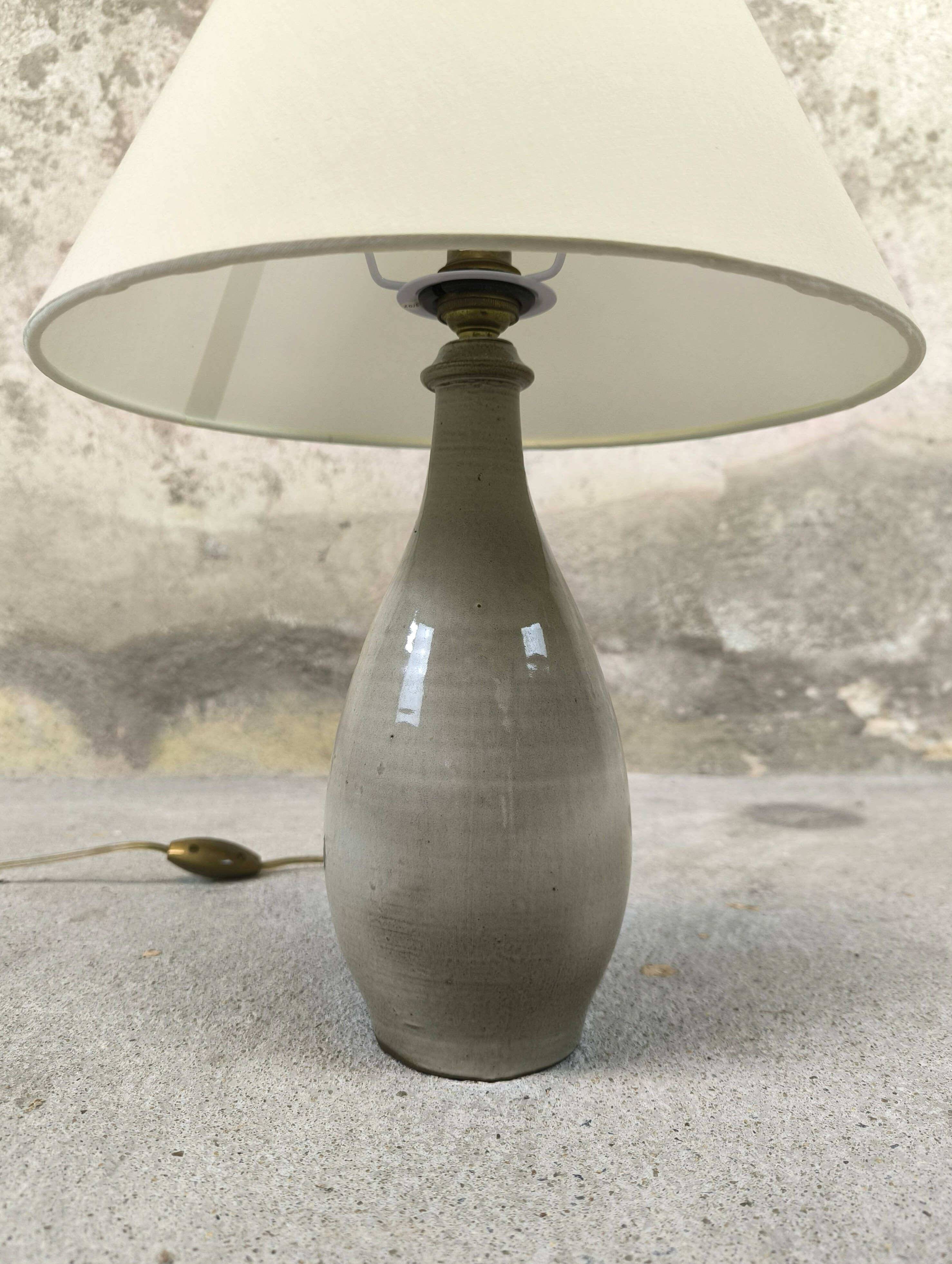 Lampe vintage en grès vernissé Jean Dubost