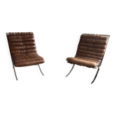 Paire de fauteuils en cuir marron
