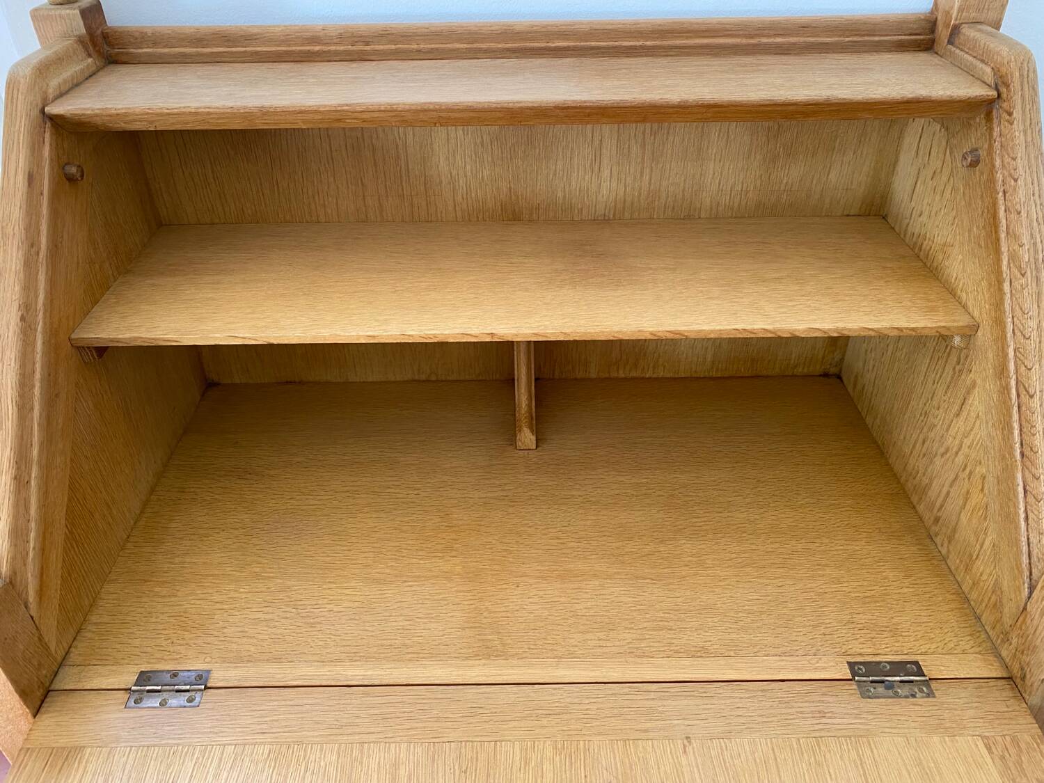 "Donkey's back" secretary by Guillerme and Chambron