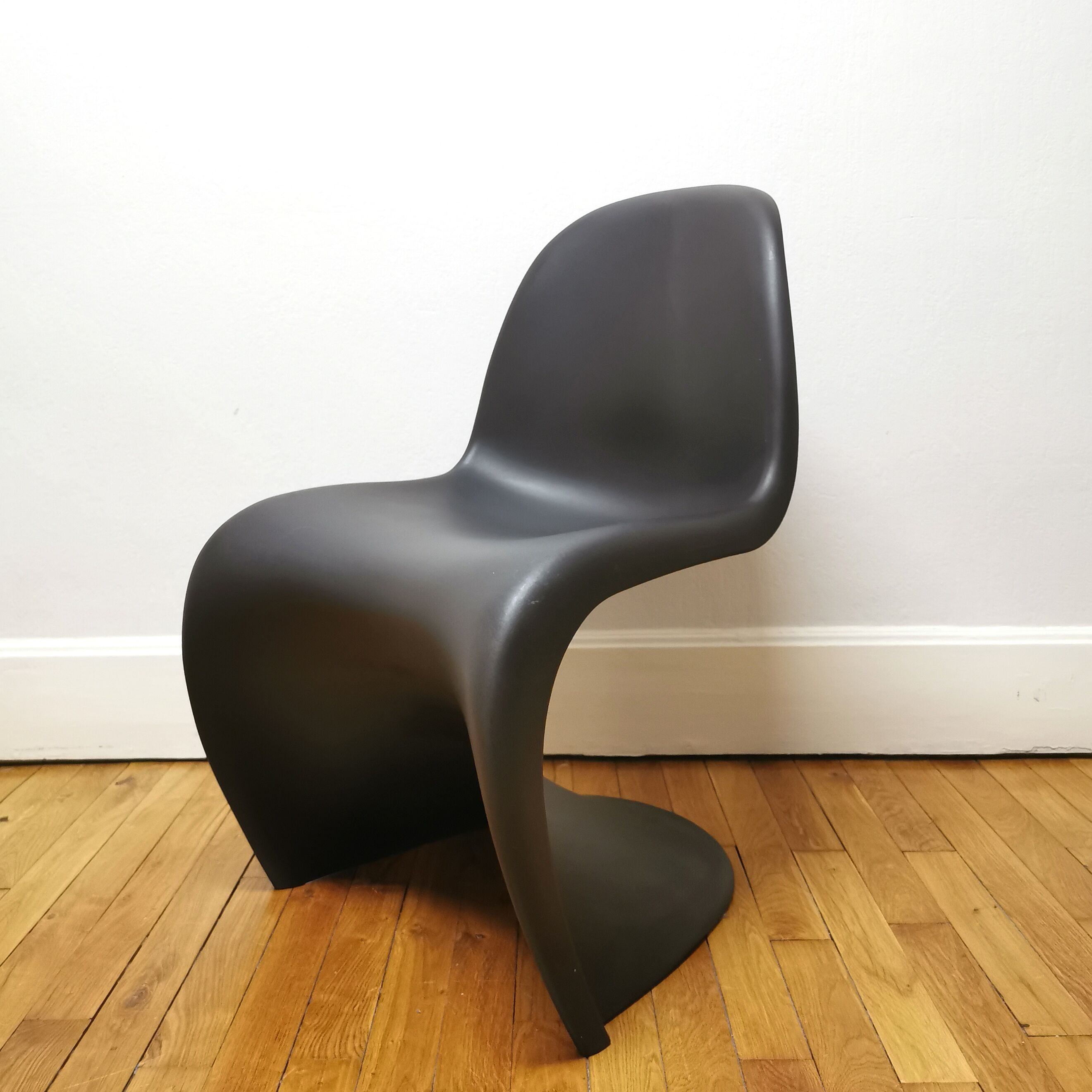 Chaise S de Verner Panton, Vitra