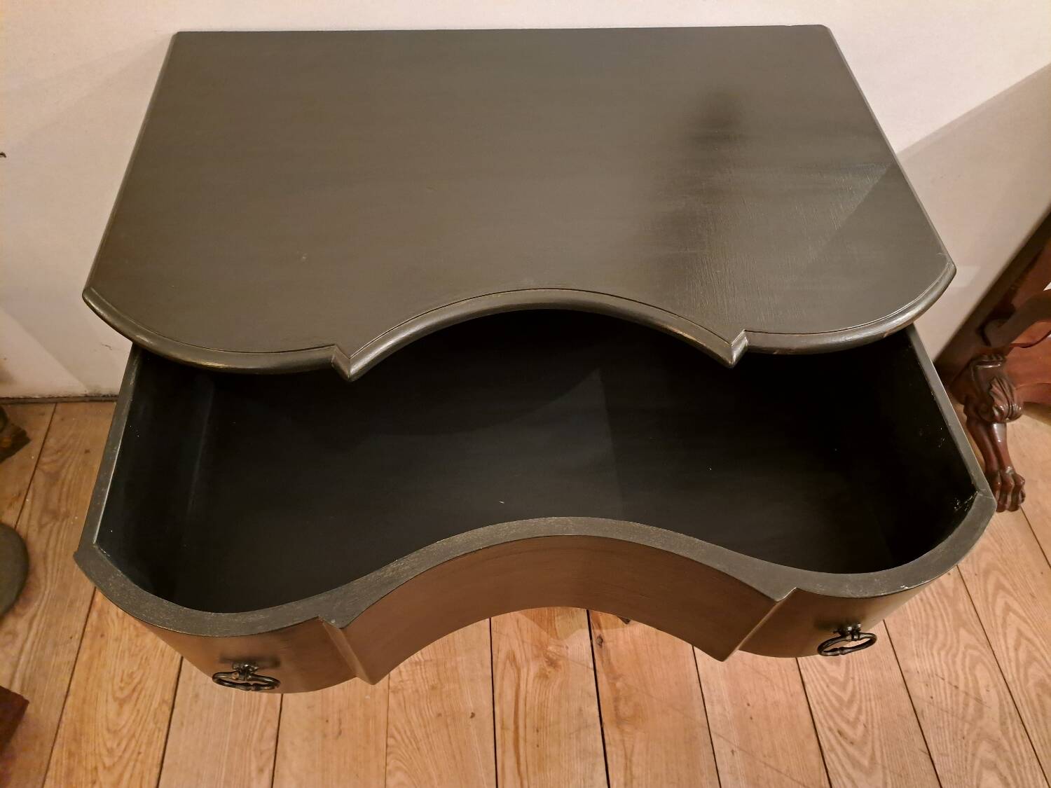 Commode baroque laquée noir