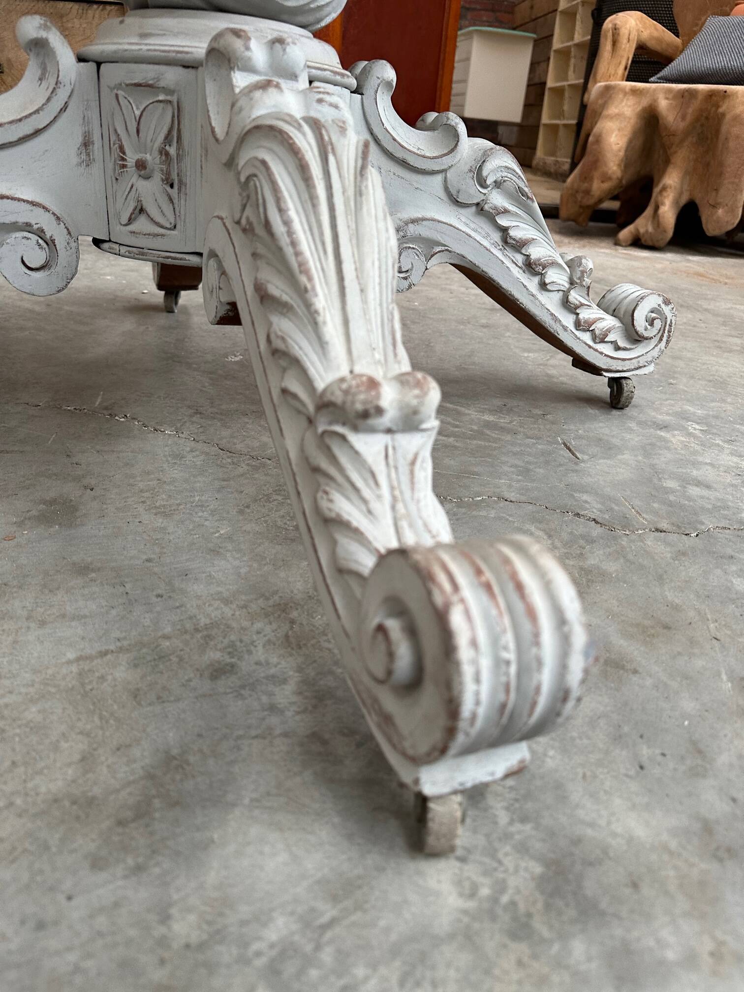 Napoleon 3 patinated mahogany table