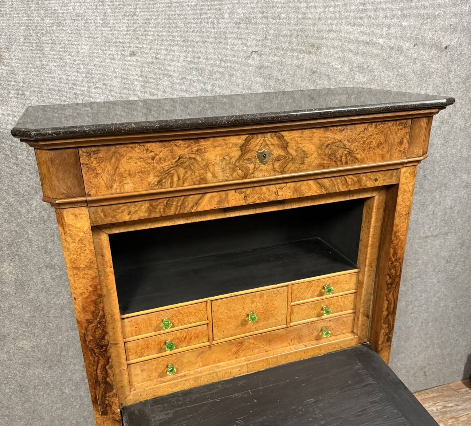 Secrétaire époque louis philippe en ronce de noyer