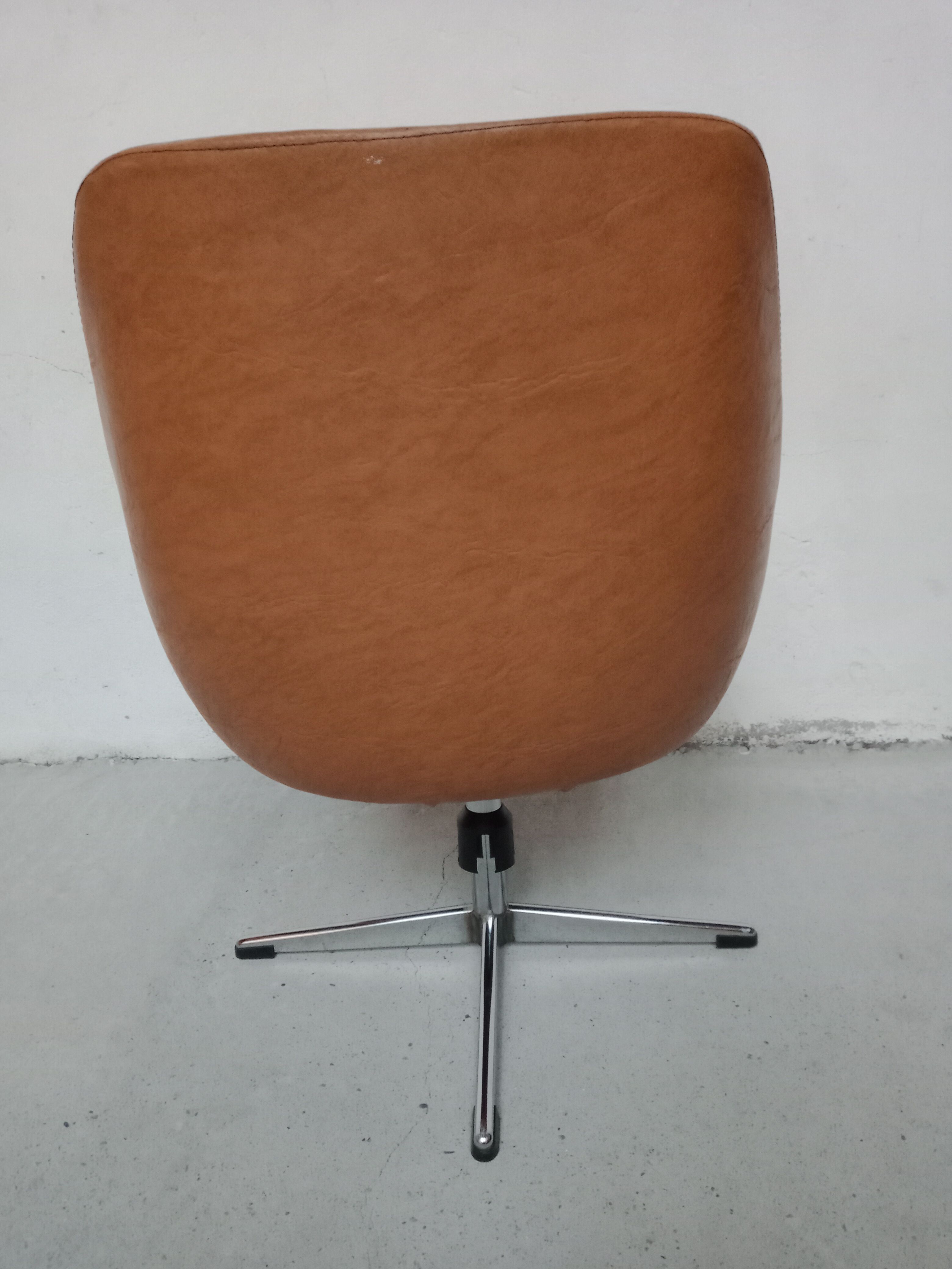 Vintage swivel armchair