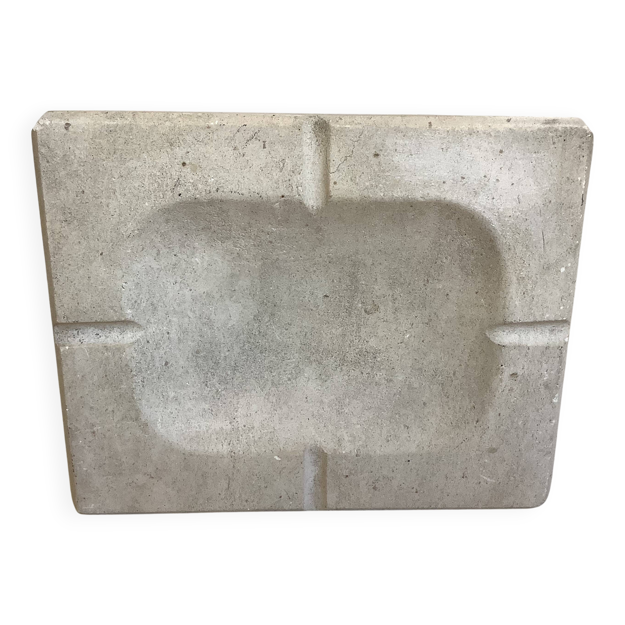 Stone ashtray pocket emptier