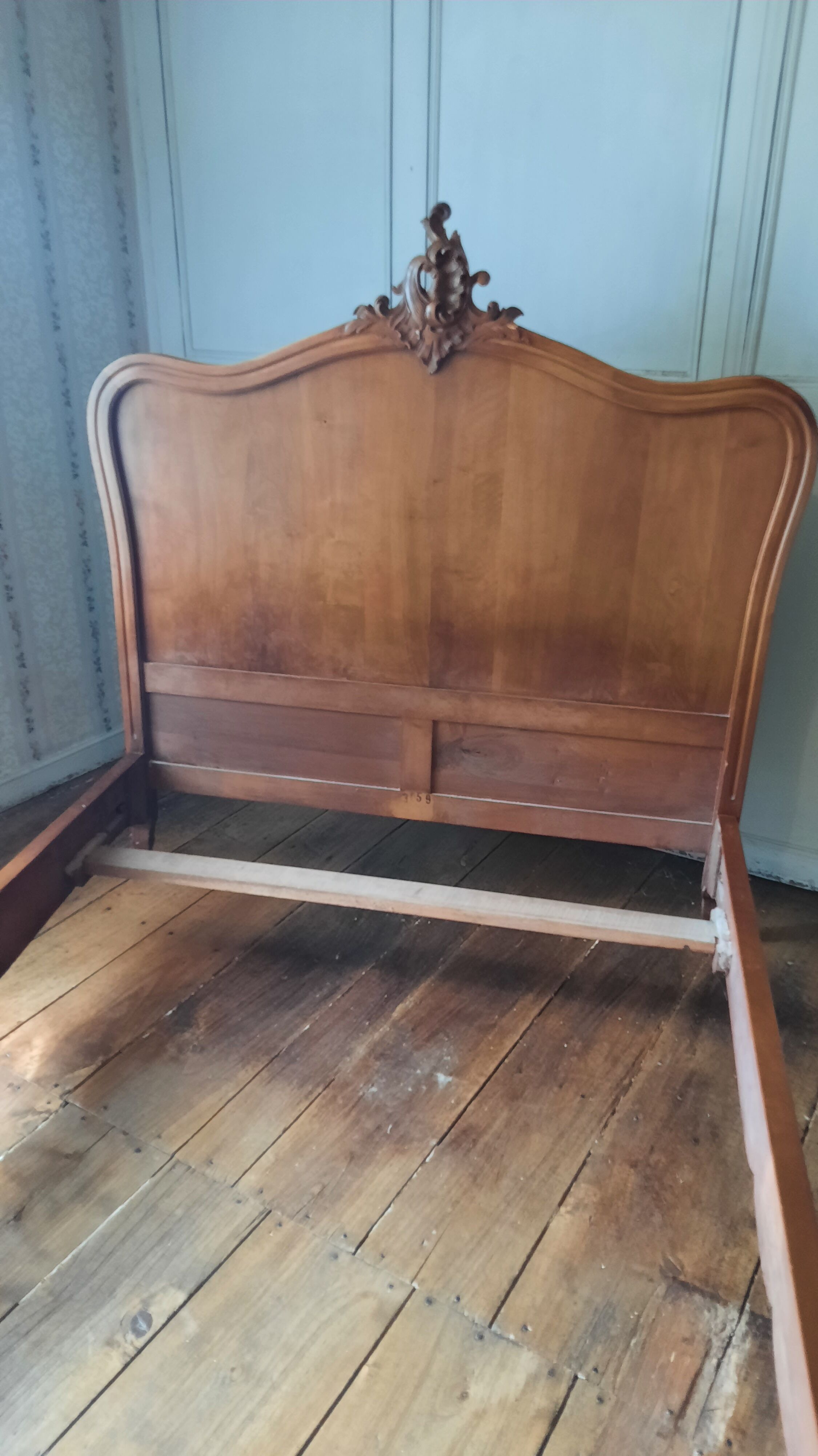 Bed style Louis XV rocaille