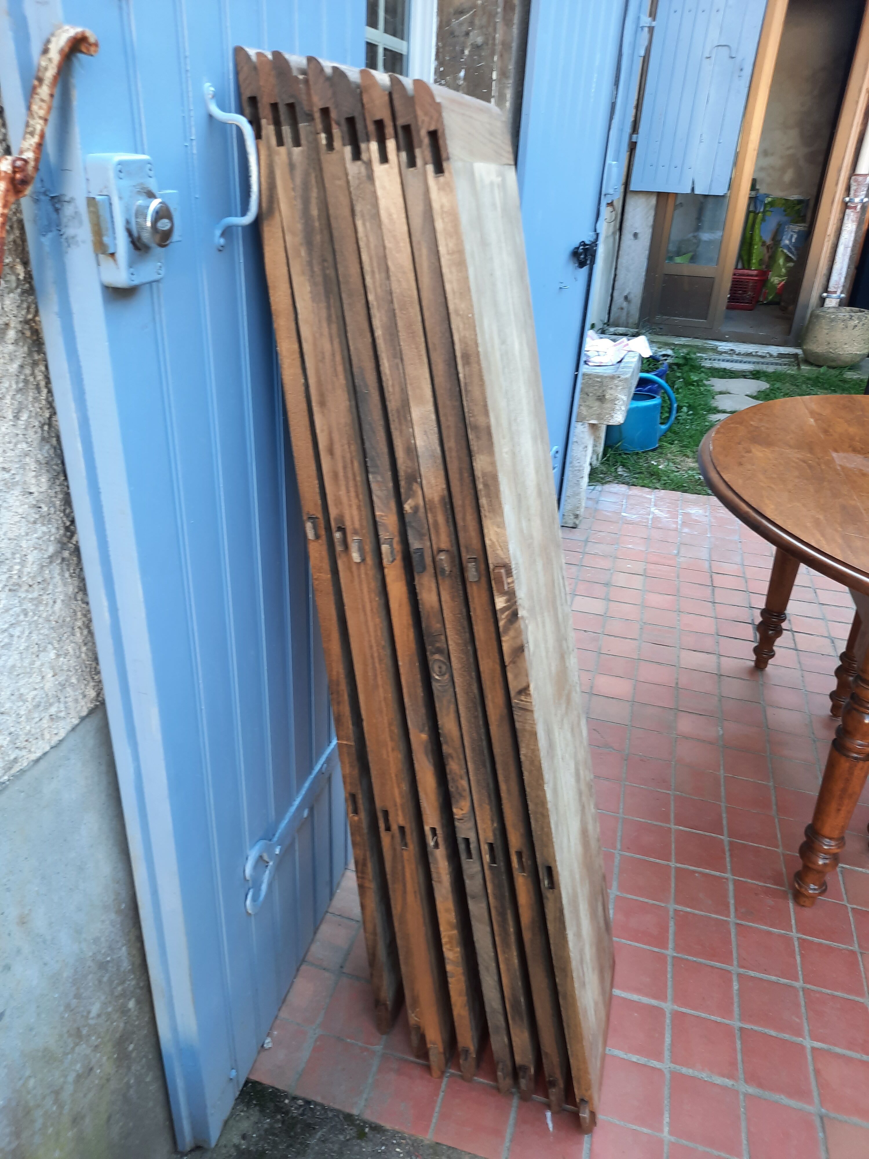 8-foot shutter table