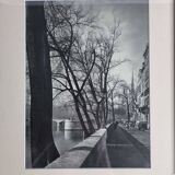 Rémy Duval – Quai parisien, photogravure de 1946 – Encadrée sous verre 32 x 42 cm