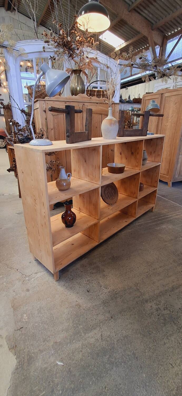 Locker furniture on feet