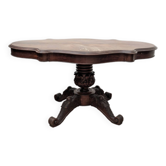 Violin table