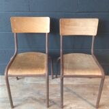 Lot of 2 vintage school chairs