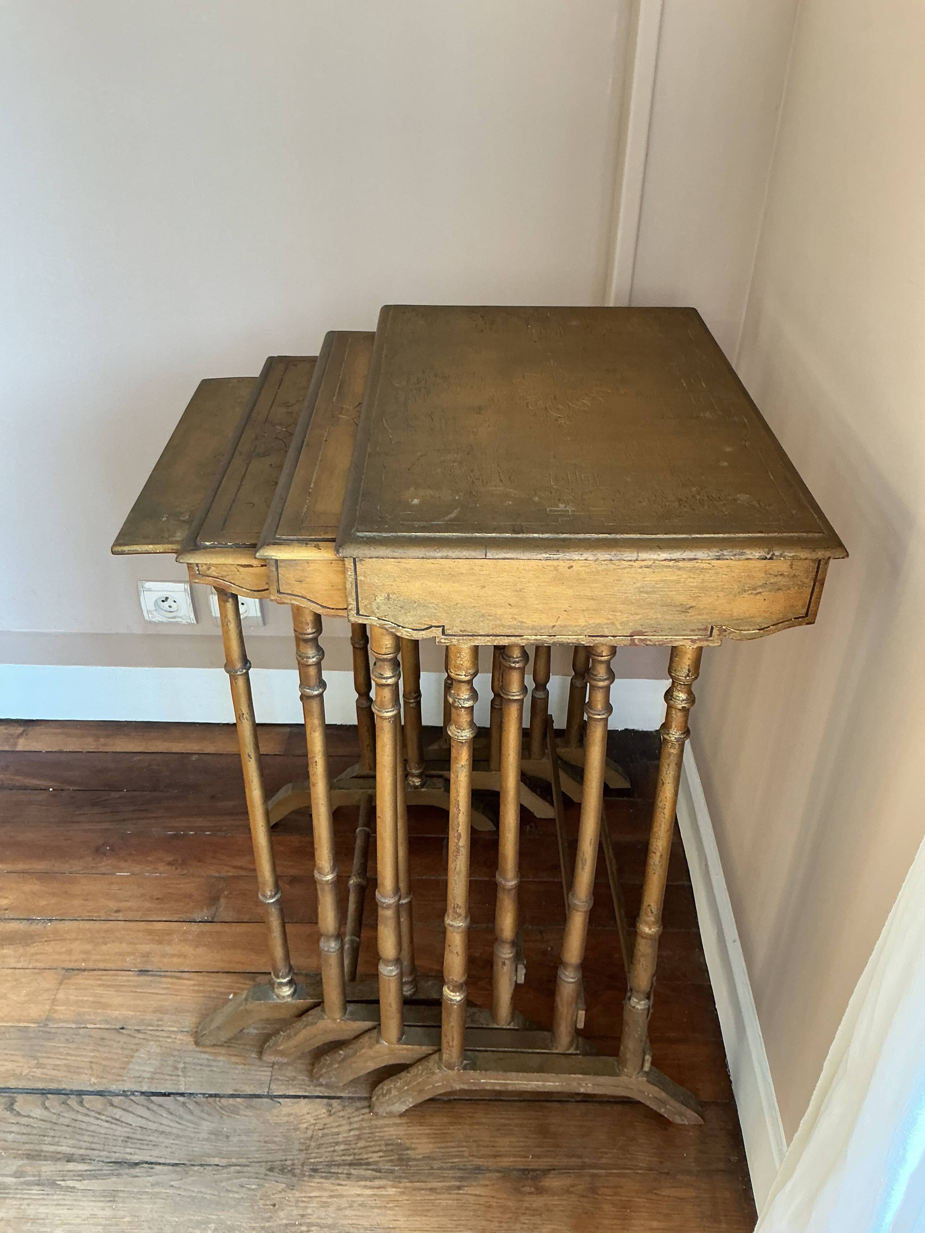 Tables gigogne anciennes- lot de 4 - vintage