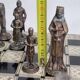 Vintage chess set in patinated metal alloy with a 39 cm chessboard from the 1980s.