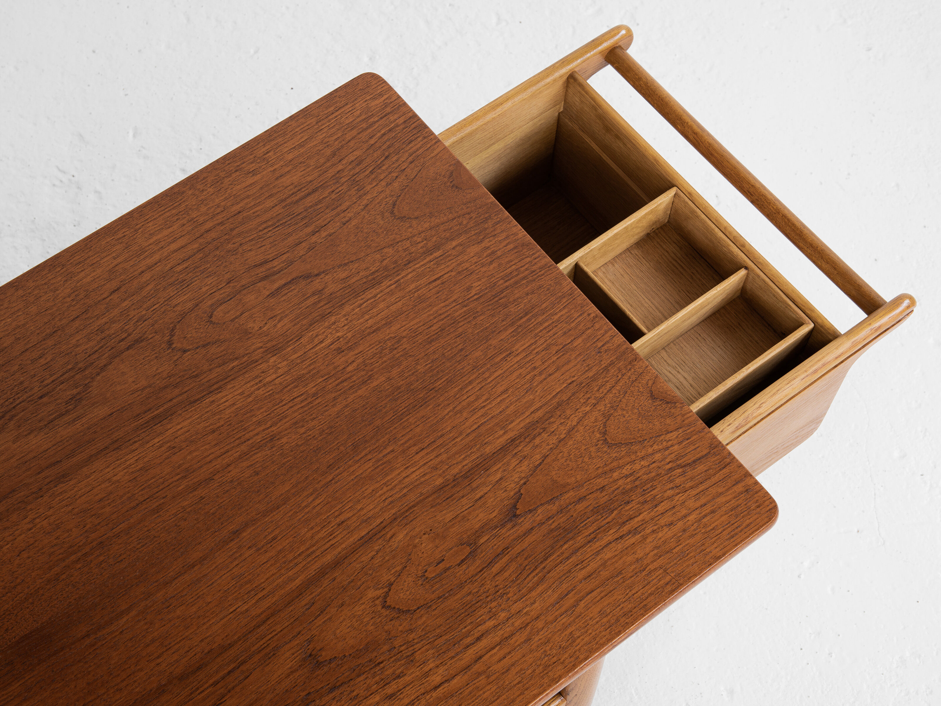 Midcentury Danish coffee table in oak and teak by Ejvind A. Johansson for FDB
