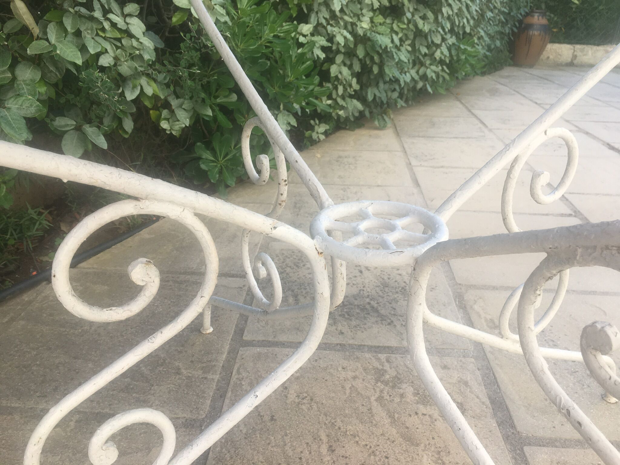 Garden Salon wrought iron white