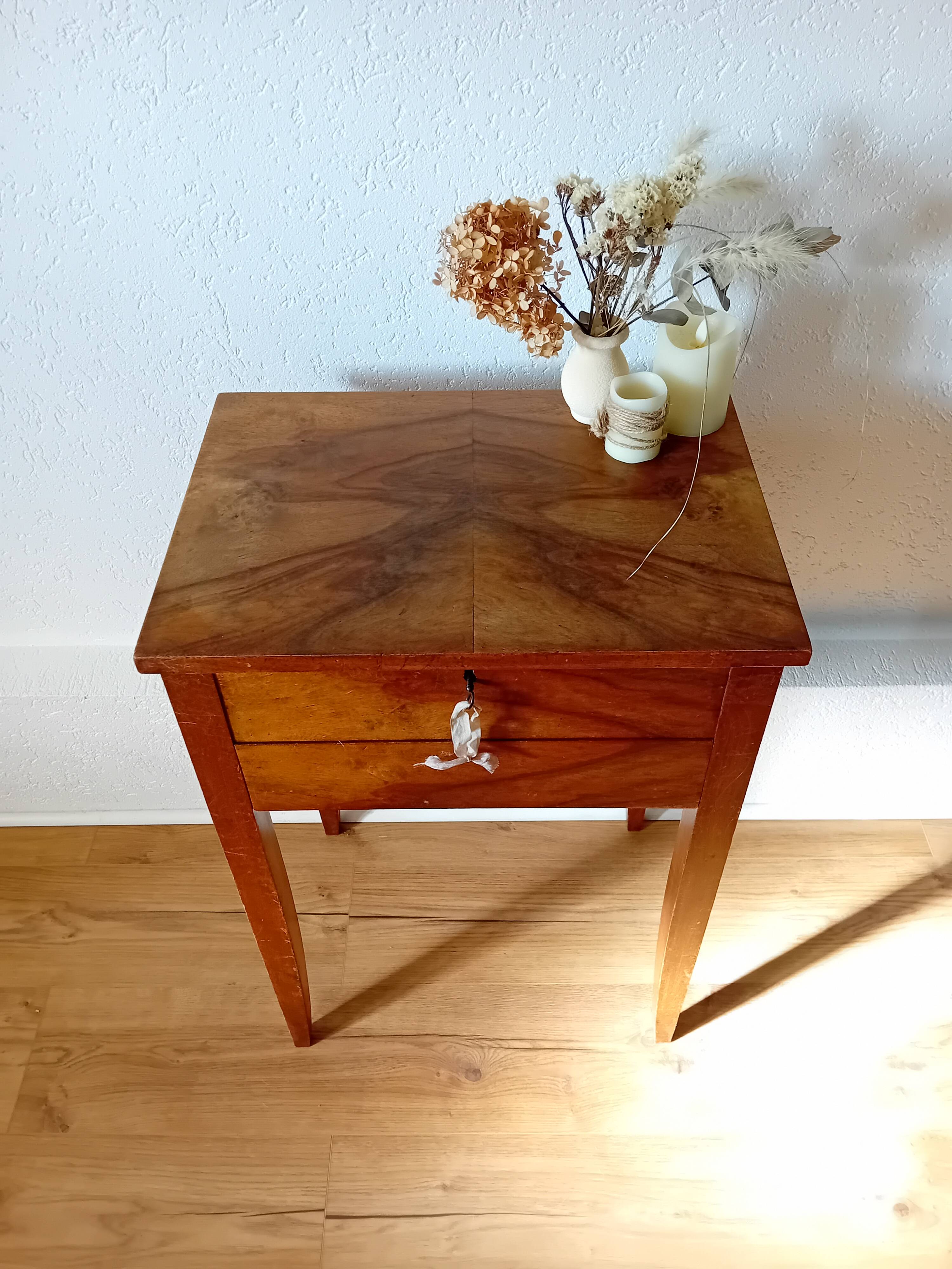 Dressing table