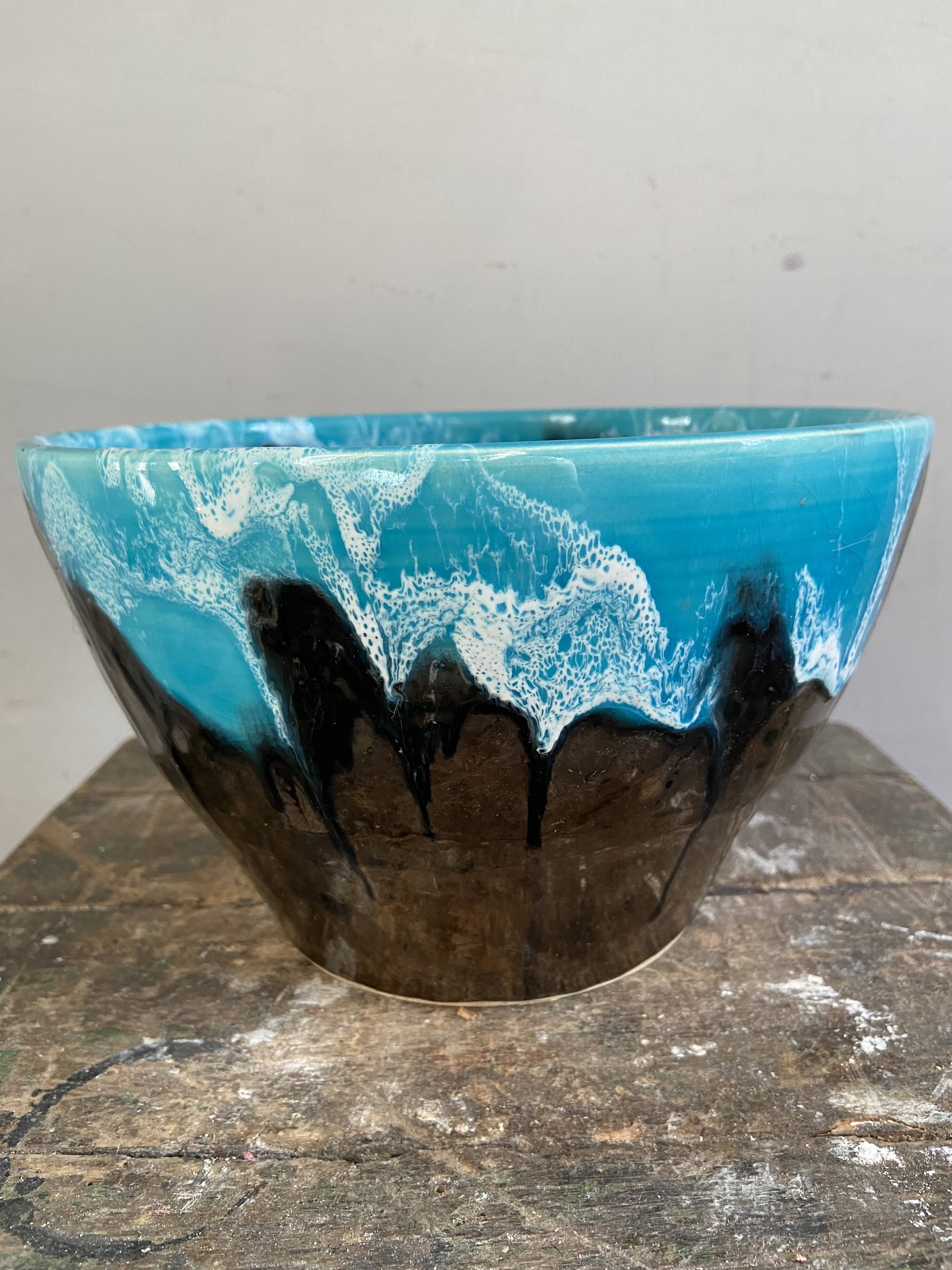 Salad bowl year 70 Vallauris electric blue