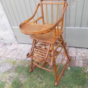 Ancienne chaise haute pour enfant Luterma