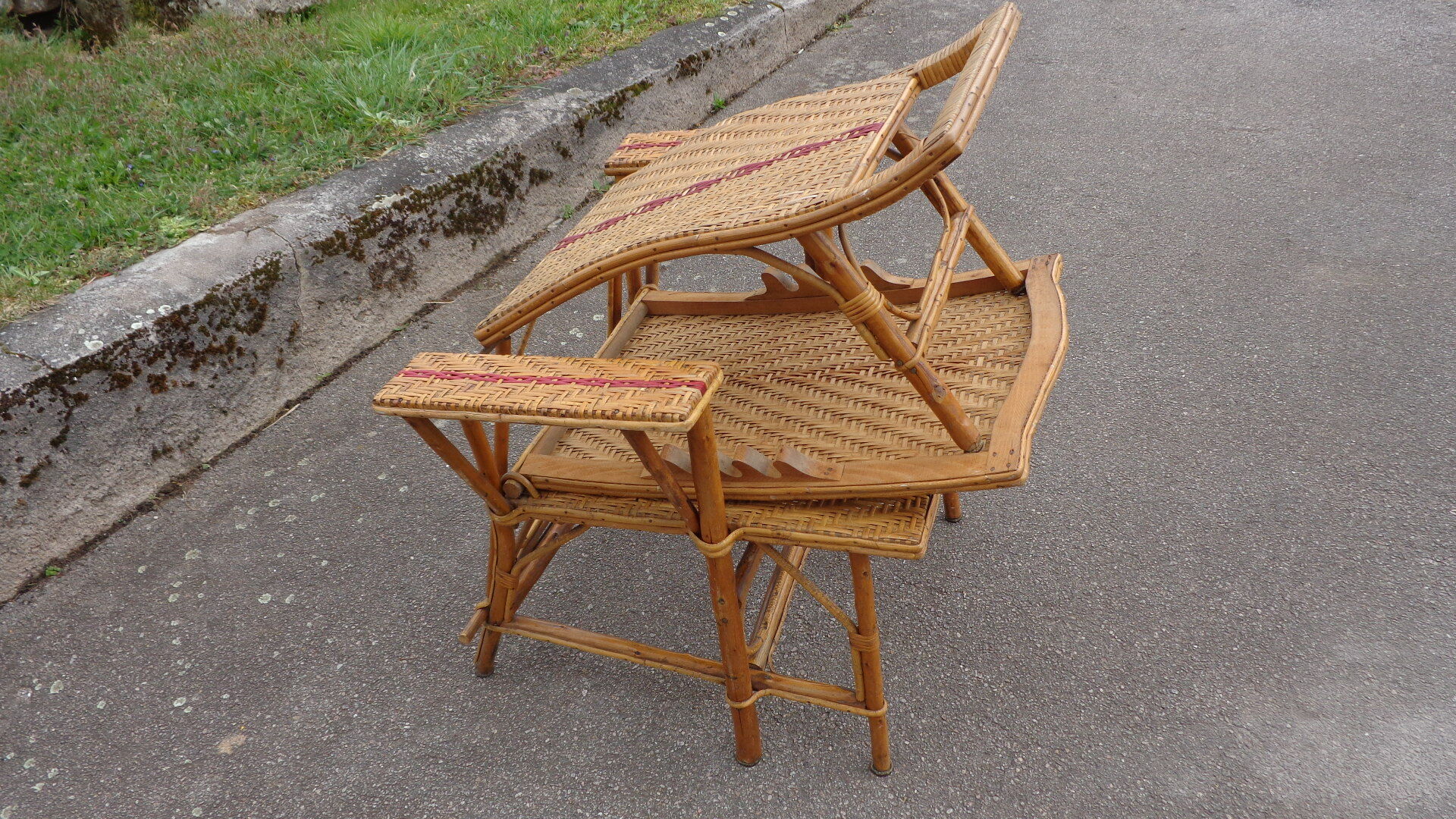 Wicker long chair