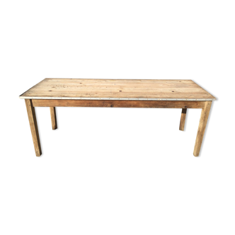 Farm table