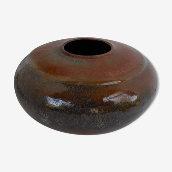 Small round sandstone vase