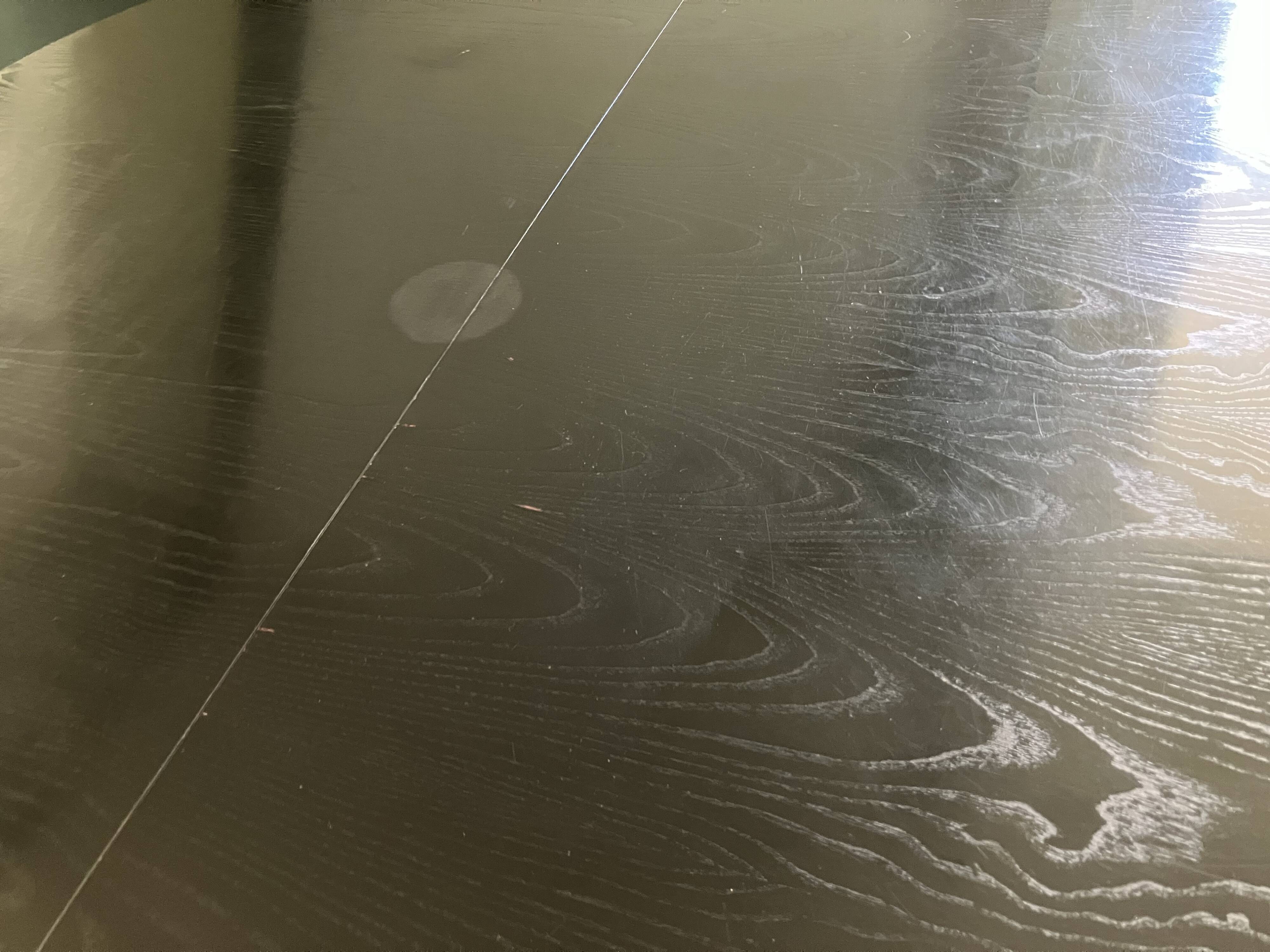 Extendable Macintosh table