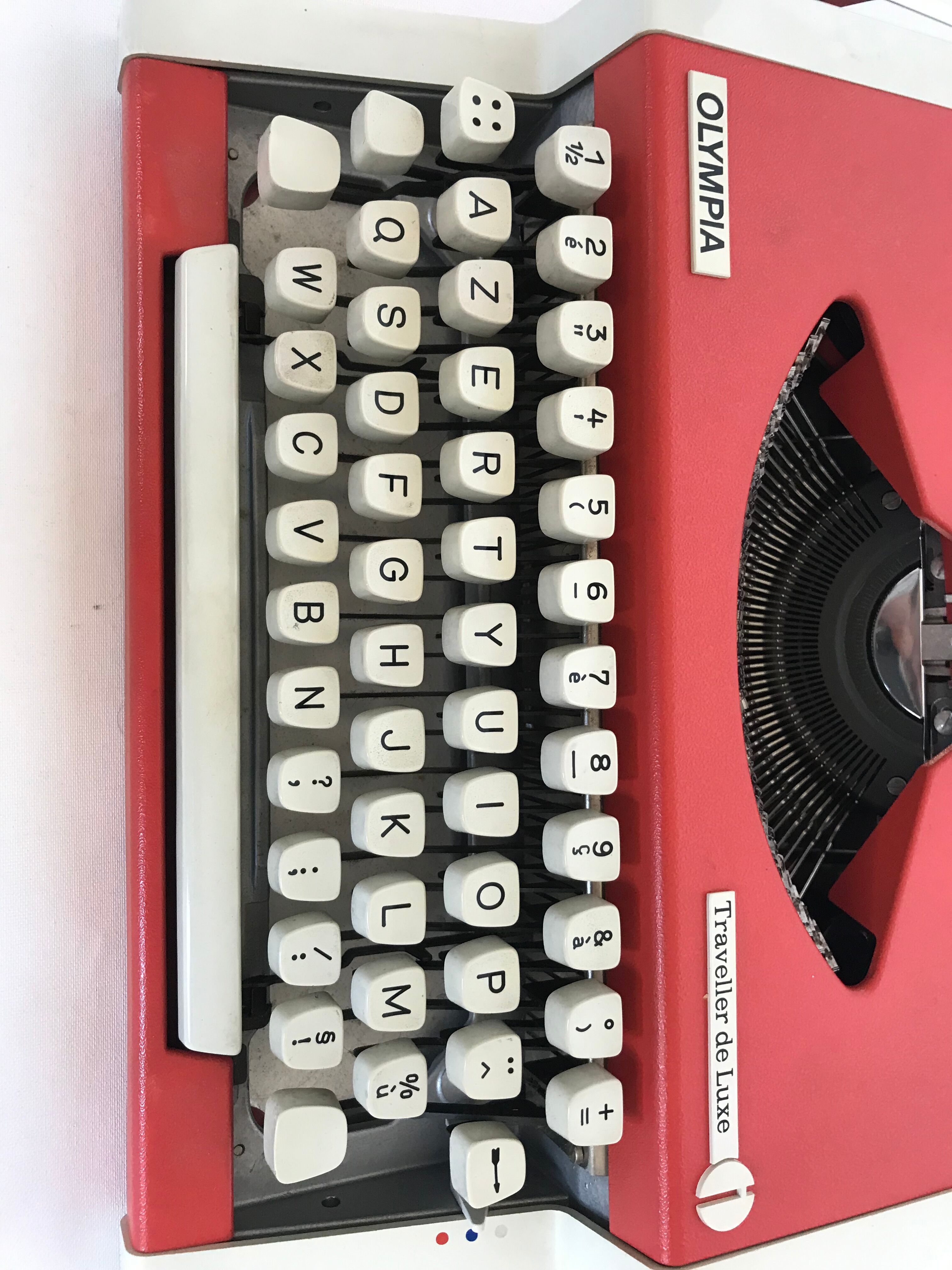 Typewriter, Olympia Traveller de Luxe