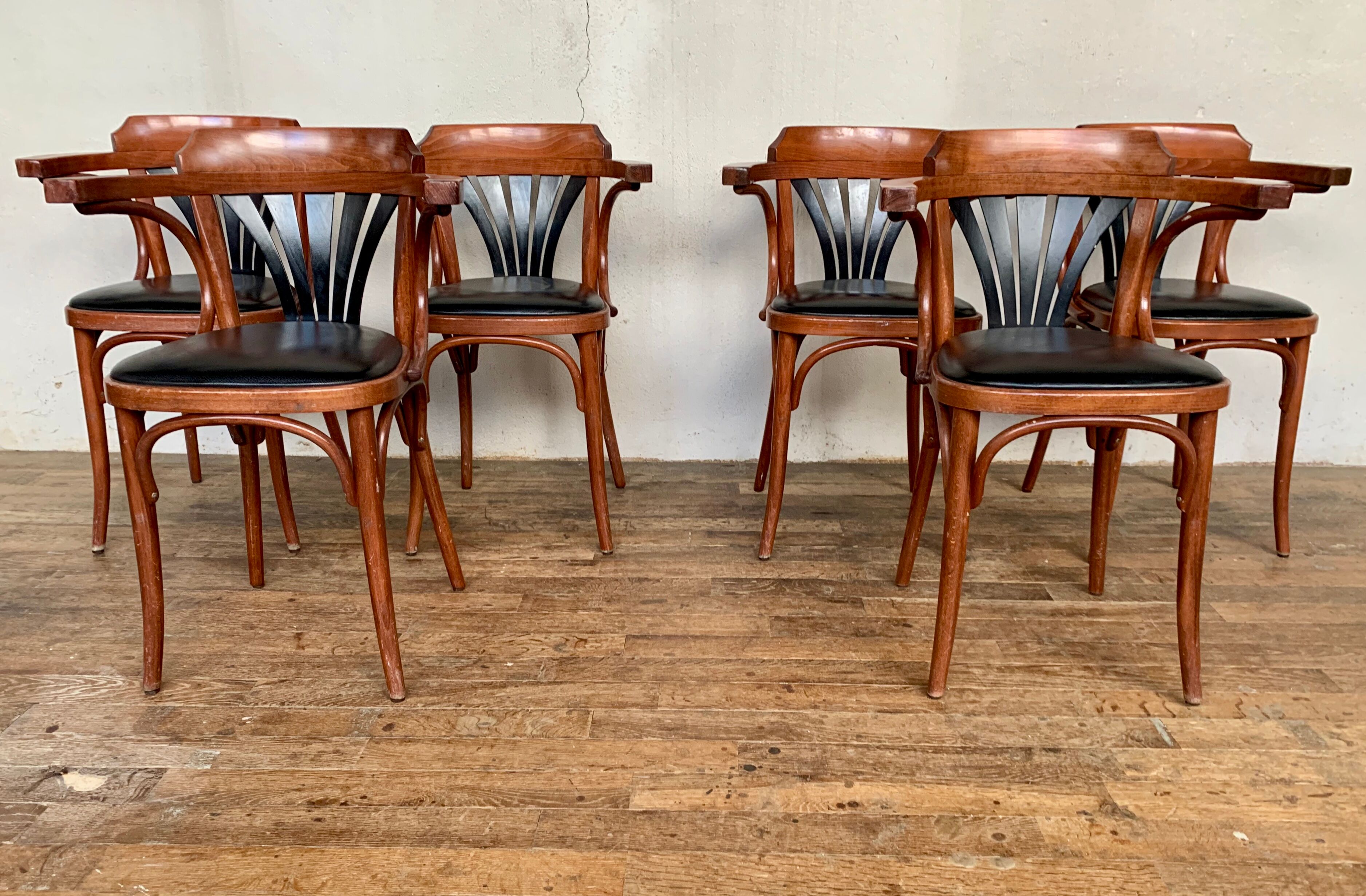 6 Chaises de bistrot en bois courbé DLG Baumann Thonet Fischel