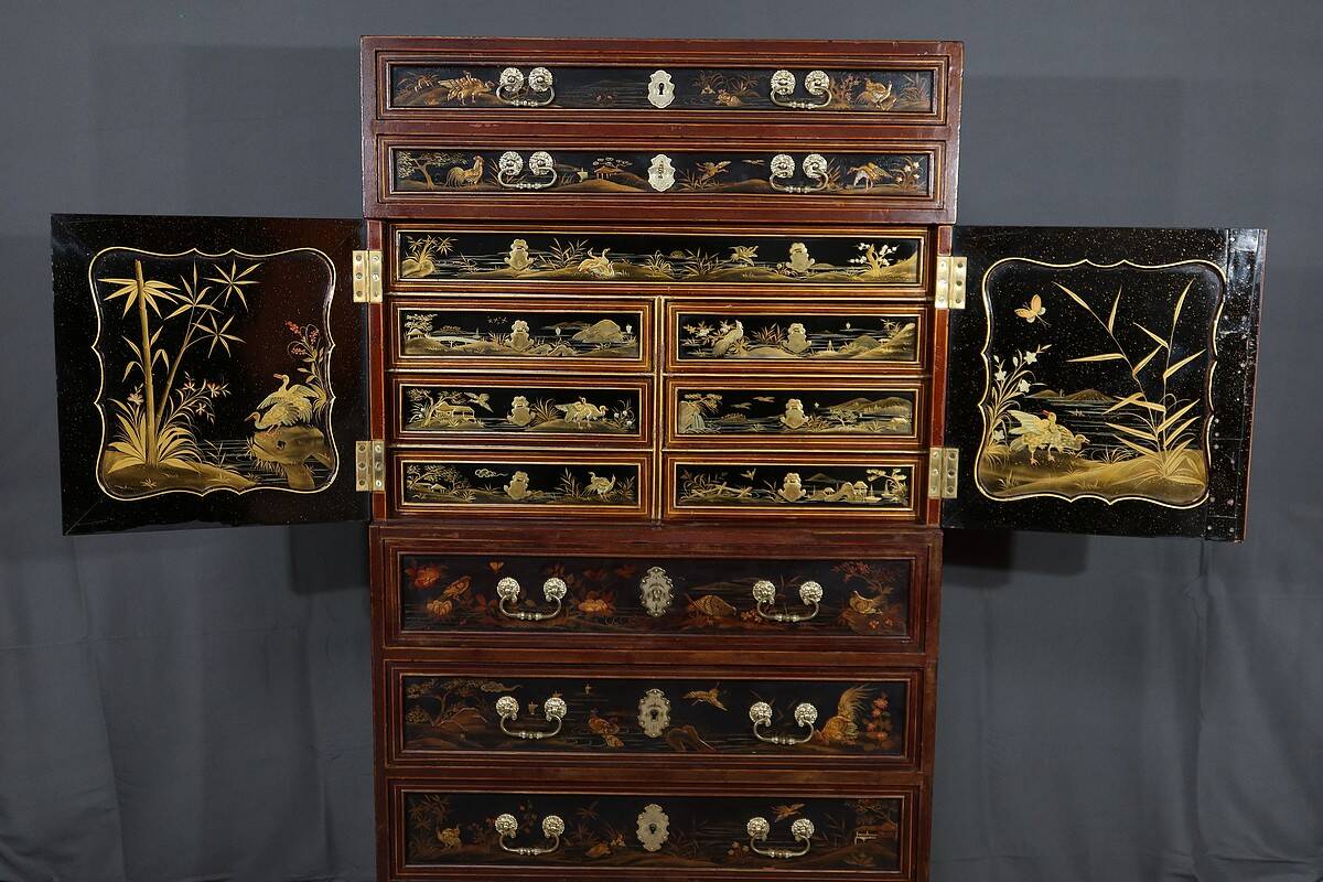 Chinese Cabinet in Lacquered Wood and Painted Wood – Early 20th Century