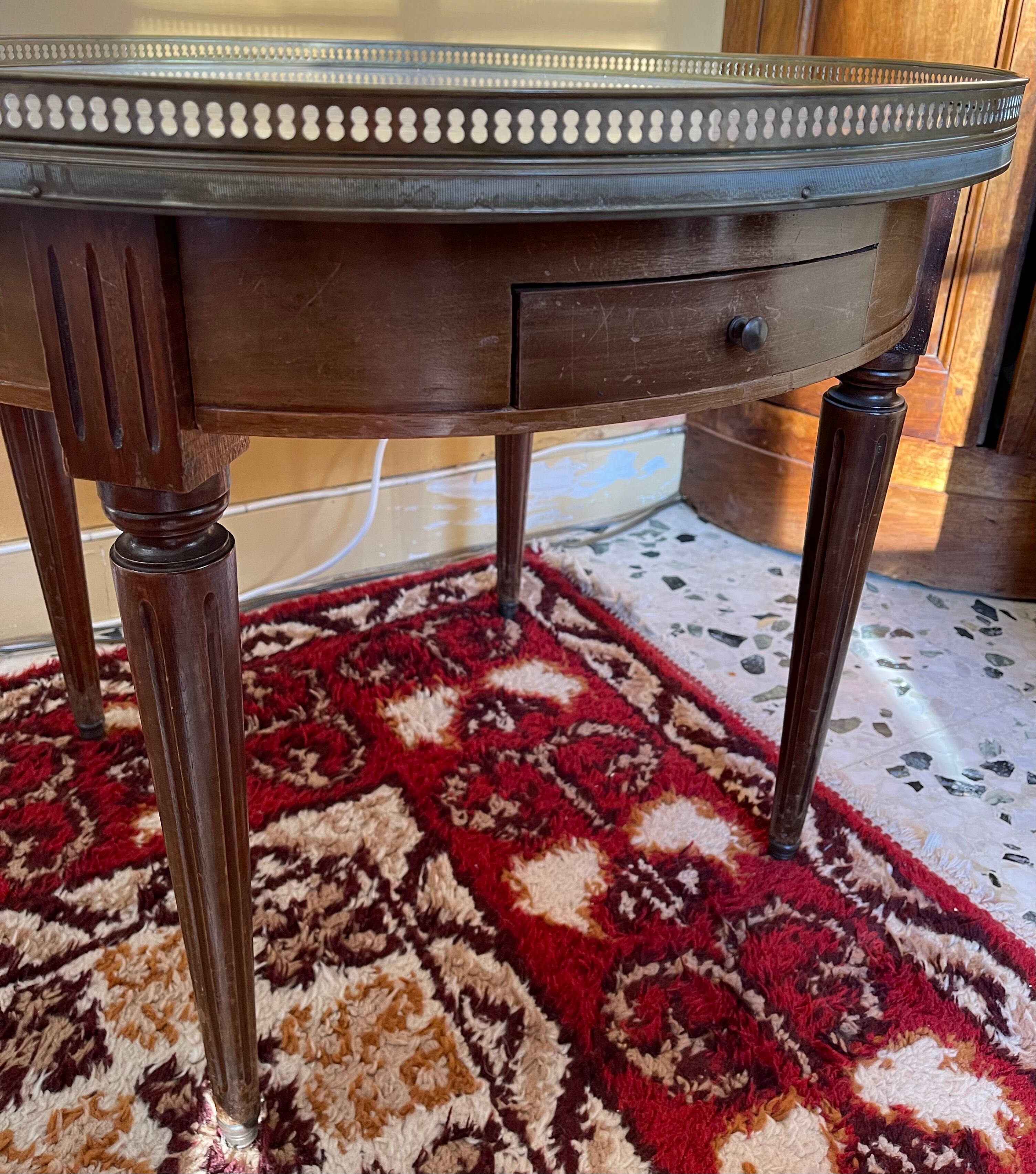 Hot water bottle table