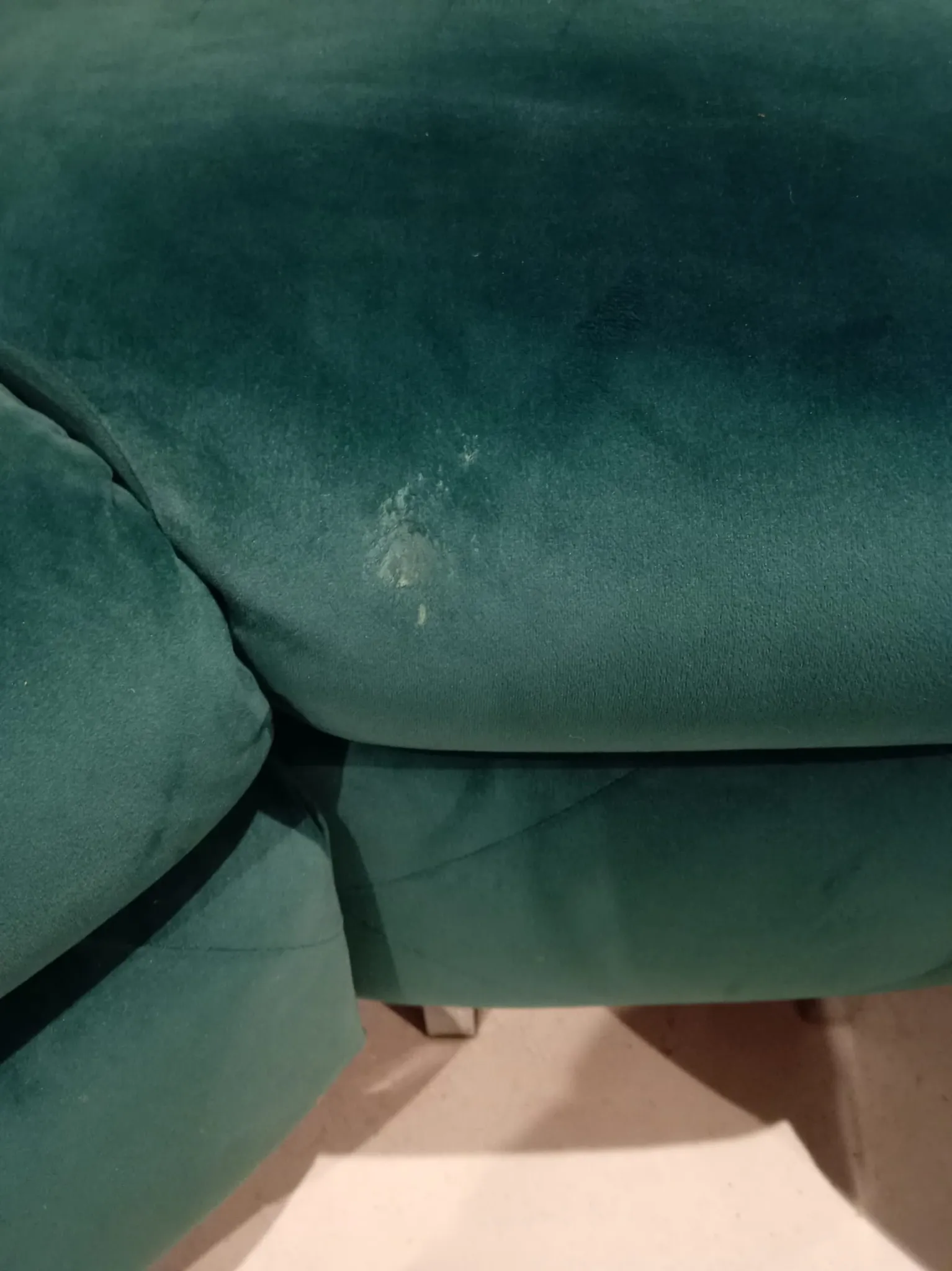 Emerald green velvet Chesterfield corner sofa, 6 seats