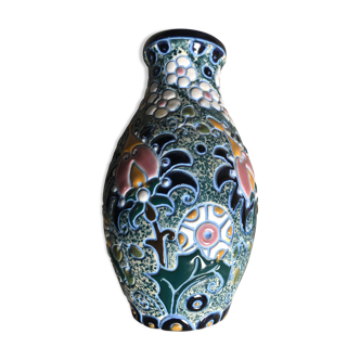 Czechoslovakian art deco vase