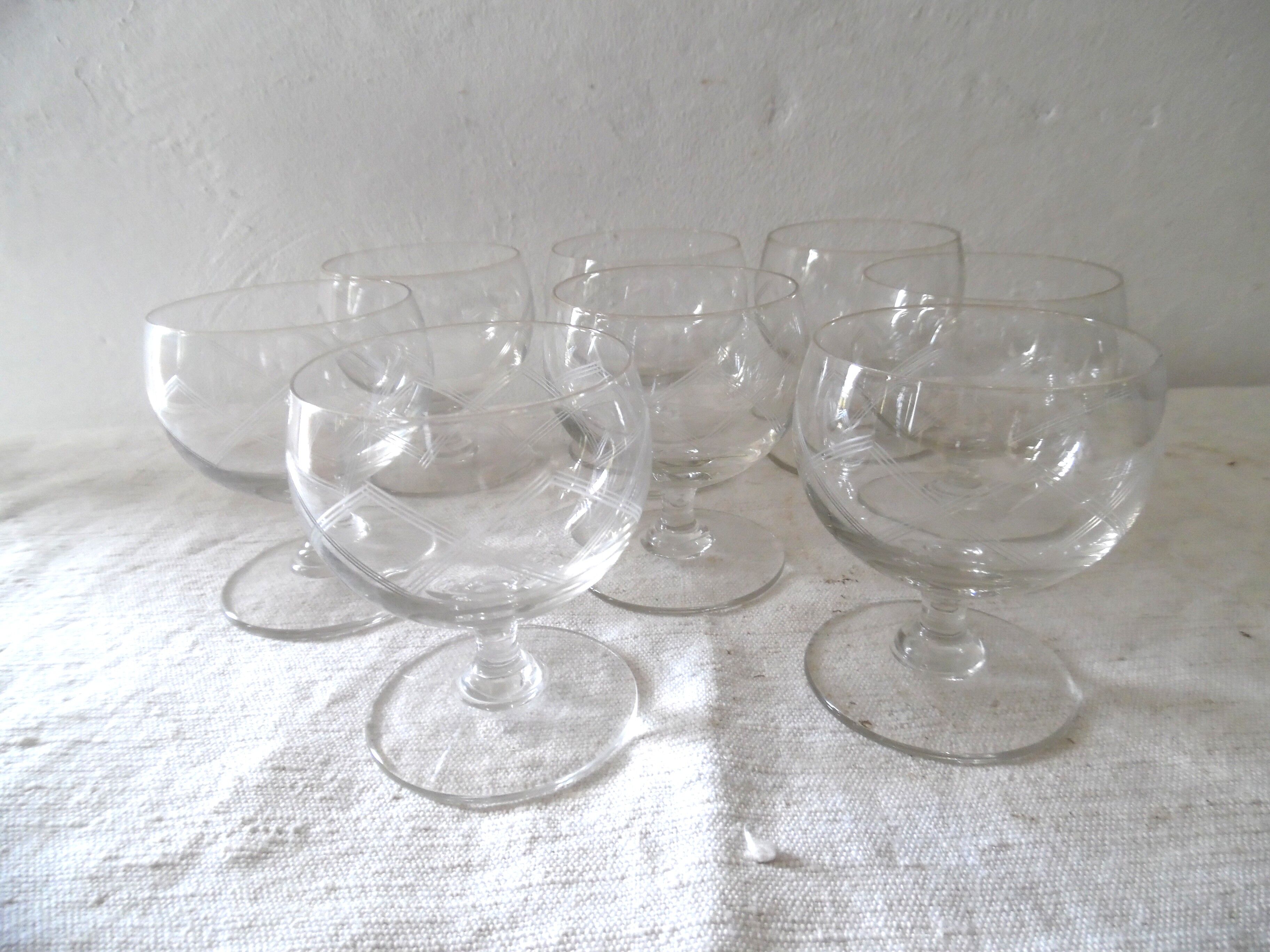 Verres anciens ciselés