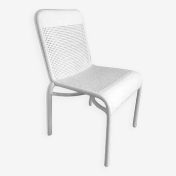 Garden chair in white woven resin