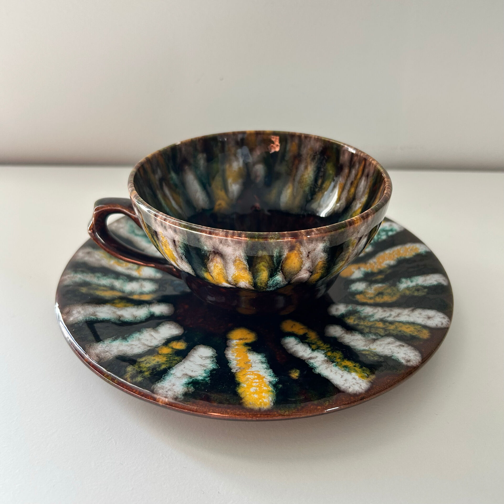 Unique cup and saucer set