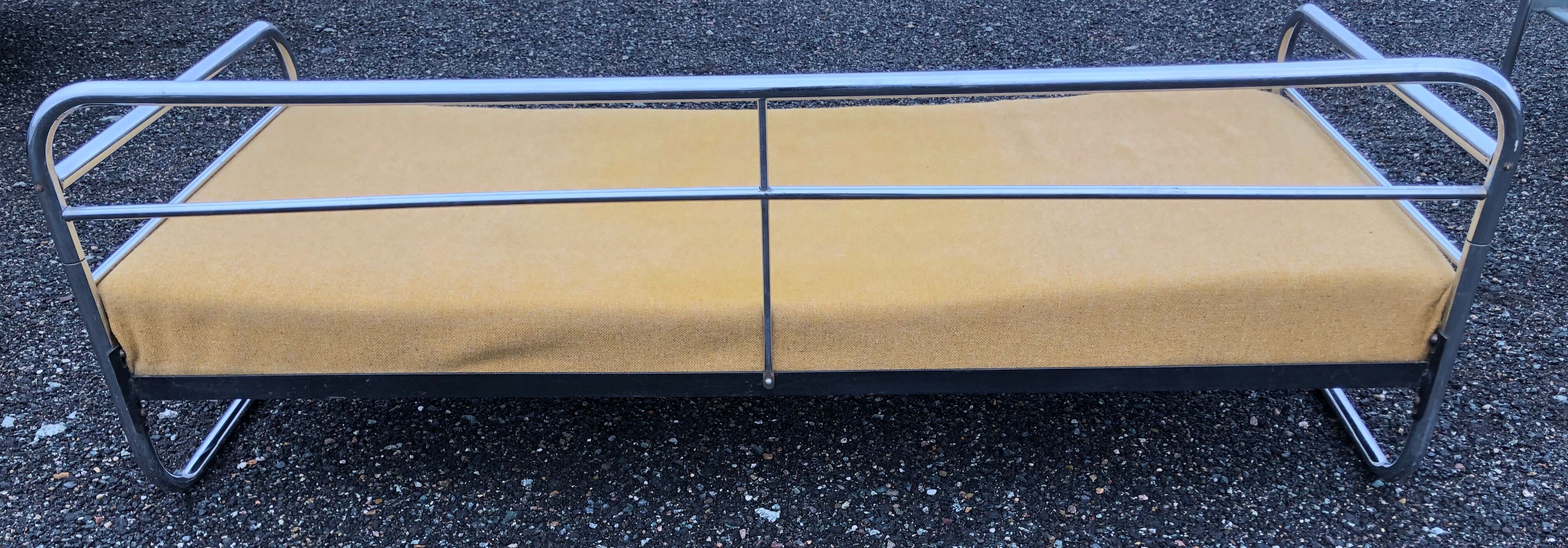 Chromed Bauhaus sofa or daybed, Czechoslovakia, 1930´s