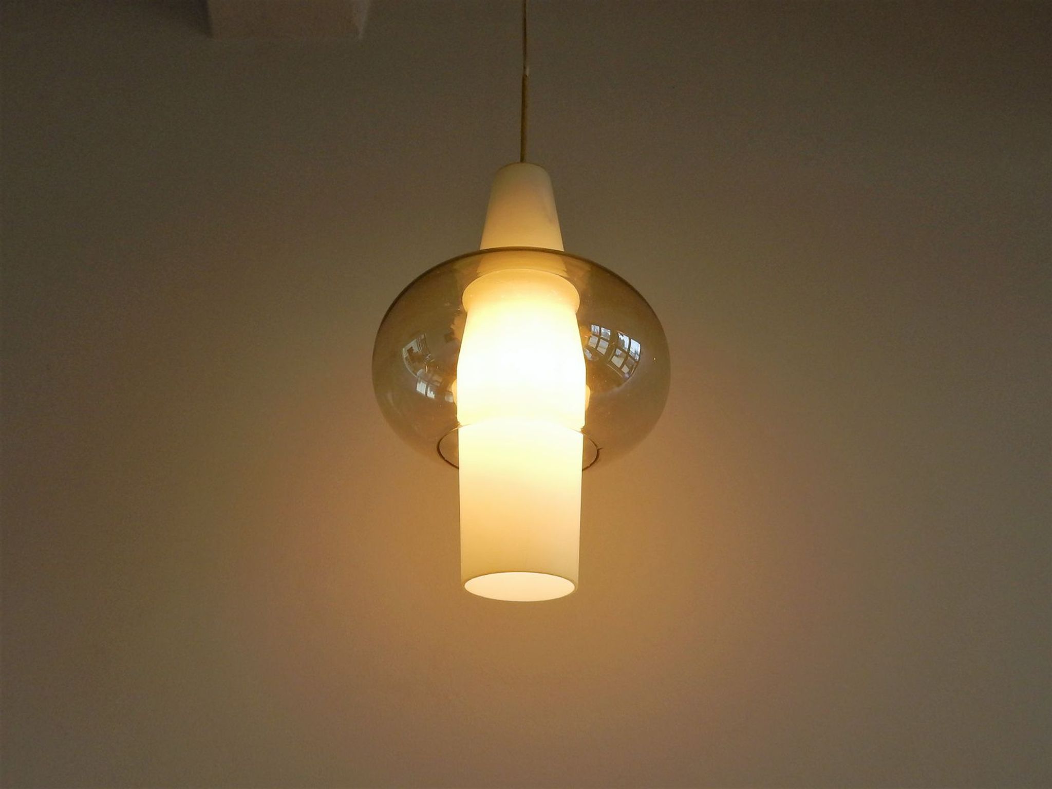NG37 E / 00 glass suspension by Louis Kalff for Philips 1960s