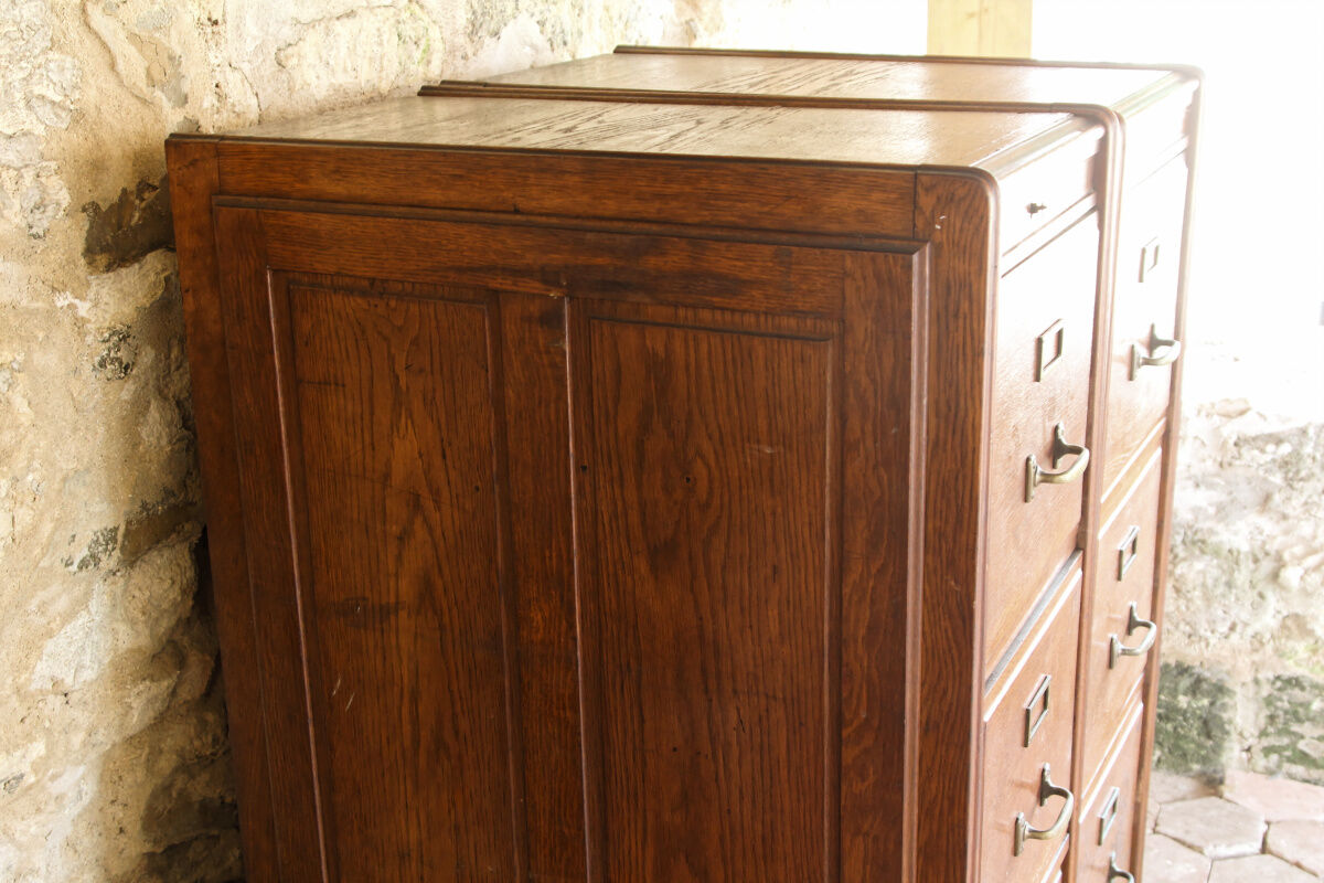 Old double oak binder