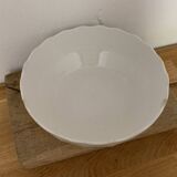 Vintage Hungarian cream ceramic bowl with wavy edge, moulded decoration from the 1950s.